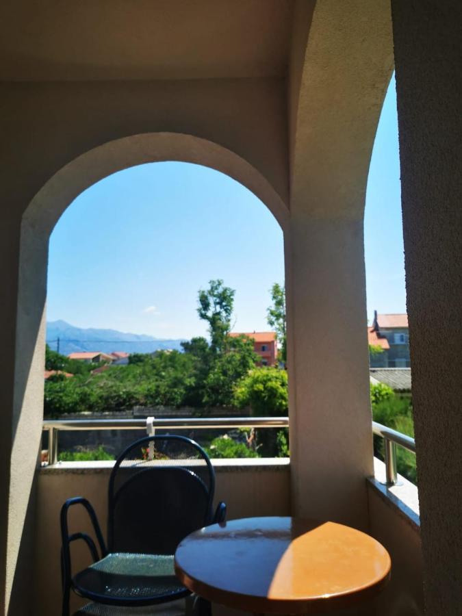 Apartmani Nikolina Ražanac Extérieur photo
