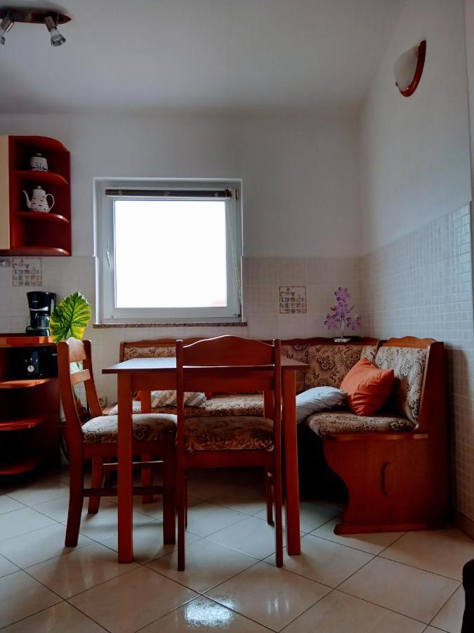 Apartmani Nikolina Ražanac Extérieur photo
